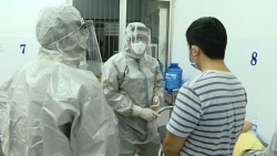 mot le tan khach san o khanh hoa duong tinh virus corona