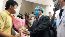 vi sao benh nhan nhiem virus corona duoc mien phi dieu tri