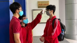 Sinh viên Hà Nội đến trường ngày đầu tiên sau nghỉ dịch Covid-19