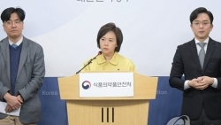 Covid-19: Chính phủ Hàn Quốc khuyên dân tái sử dụng khẩu trang dùng 1 lần gây tranh cãi