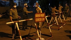 them 5 nguoi mac covid 19 binh thuan phong toa 2 tuyen duong giua dem