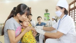 tu thang 5 them 1 loai vaccine 5 trong 1 duoc tiem mien phi