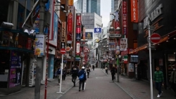 Tokyo, Hong Kong ghi nhận số ca COVID-19 tăng kỷ lục