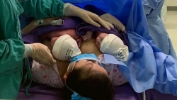 can canh cap song sinh chao doi trong phong cach ly covid 19