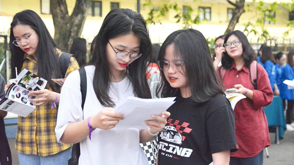 thi sinh khong phai dong le phi du thi thpt quoc gia 2019