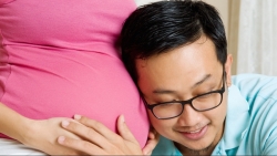Vợ sinh con, chồng được hưởng gần 3 triệu đồng trợ cấp thai sản