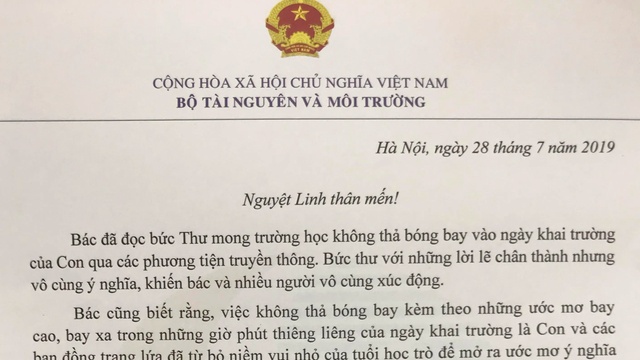 Bộ trưởng Bộ TN&MT gửi thư khen nữ sinh mong không thả bóng bay lễ khai giảng