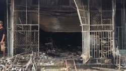 hai duong me va be gai 1 tuoi chet chay trong cua hang tap hoa