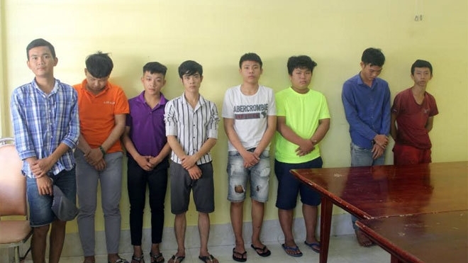 Biên Hoà: Cầm mã tấu truy đuổi dân phòng, 8 thanh niên bị bắt