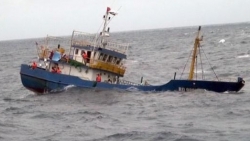 ha tinh chim tau cho bot da 10 nguoi mat tich tren bien