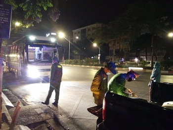 ghi hinh xu ly o to khach va o pho la p be n luc rang sang