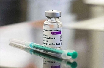 vaccine astrazeneca duoc who duyet dua vao su dung khan cap