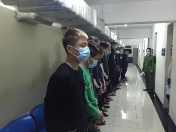 chem nham nguoi 17 thanh nien bi khoi to toi giet nguoi