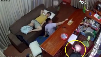 clip lanh gay truoc su lieu linh cua ten trom