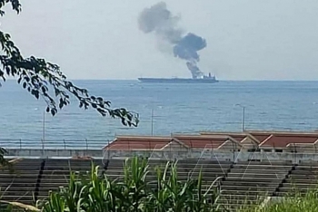 mot tau cho dau bi tan cong o vung bien ngoai khoi syria