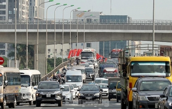 giao thong un tac keo dai vao chieu ngay di lam cuoi cung truoc ky nghi le 304 15