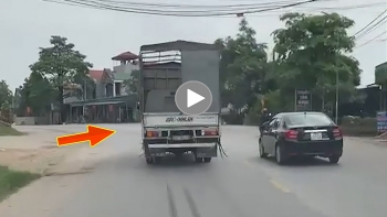 xe tai ep khong cho xe cuu thuong vuot gan 7km