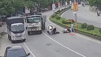bo tay nu nina bat chap sang duong gay hoa cho nguoi khac