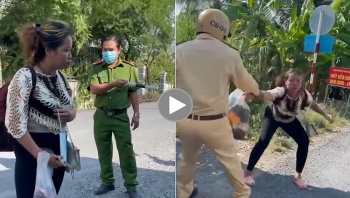 nguoi phu nu co thong chot kiem dich lien tuc co thai do chong doi
