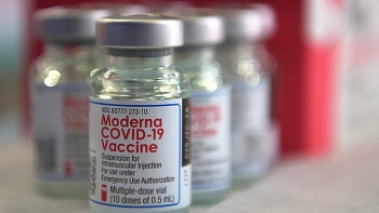 Bộ Y tế ký quyết định phê duyệt có điều kiện vaccine Spikevax (Moderna)