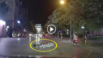 phan no 2 thanh nien gay tai nan giao thong roi roi khoi hien truong