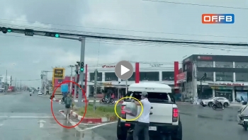 nang luong tich cuc hanh dong dep cua nam thanh nien voi hai ong chau ban ve so duoi mua