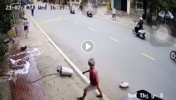 no binh tao bot rua xe mot phu nu tu vong