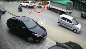 mai buon chuyen giua duong 2 nu ninja lead suyt bi xe tai dam trung