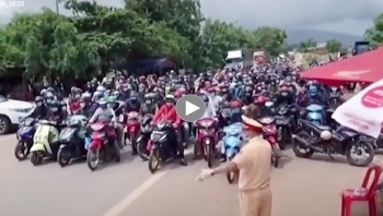 nang luong tich cuc csgt huong dan hang tram xe may ve que tranh dich an toan