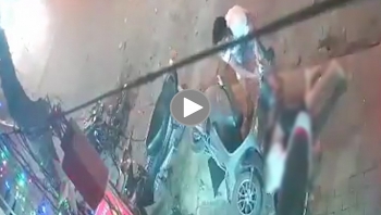 nam thanh nien khong mu nguy kich sau cu tong xe may vao goc cay ben duong