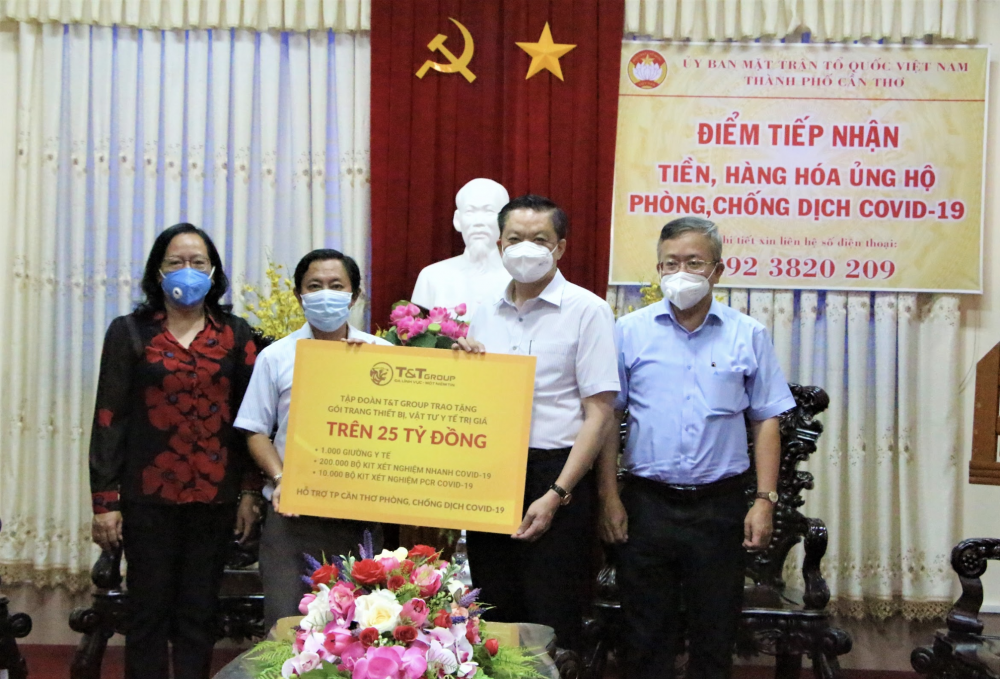 tt group trao tang tren 25 ty dong thiet bi vat tu y te tiep suc cho tp can tho chong dich covid 19