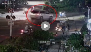 tai xe say ruou nao loan tren duong roi tu minh gay tai nan