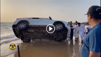 drift xe tren bai bien fortuner nga lan kenh