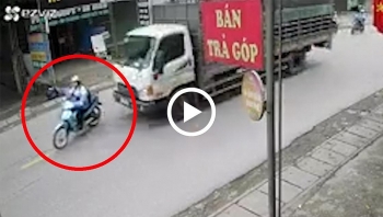 sang duong thieu quan sat nu sinh bi xe tai tong truc dien