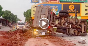 xe tai ben lat de trung xe hop mot tai xe thuong vong