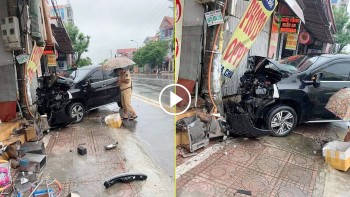 toan canh vu o to chay toc do cao tong trung xe dap dien 4 nguoi bi thuong