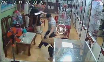 cam dao xong vao tiem kinh mat hanh hung phu nu