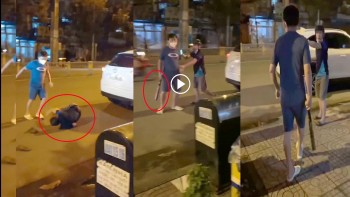 bi nhac lap den coi tu che tai xe cam gay bong chay dap nat xe may