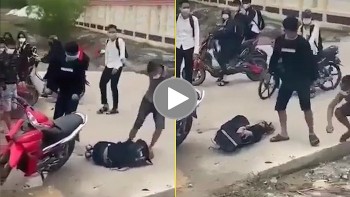 nam sinh bi 2 thanh nien tan cong truoc cong truong hoc