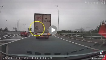 di nham duong tai xe cai so lui suyt gay hoa cho dong nghiep