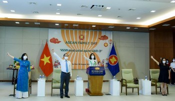 Ngày gia đình ASEAN được tổ chức trực tuyến với chủ đề "ASEAN đoàn kết chung tay đẩy lùi Covid-19"