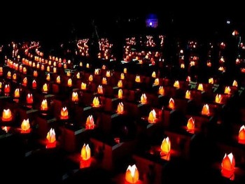 ca nuoc tat den thap nen tuong nho hon 23000 dong bao mat vi covid 19