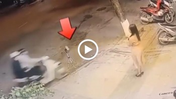 dang quay tiktok co gai tre bi 2 ten cuop cuom mat dien thoai
