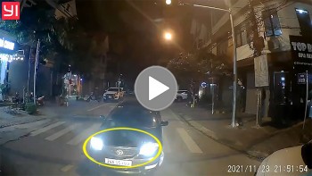 bat den pha di lan lan tai xe ngang nguoc lon tieng mang nguoi