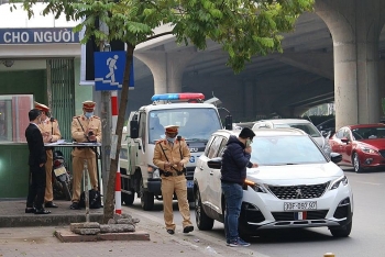 csgt ha noi de nghi lap them camera phat nguoi tai cong cac benh vien lon
