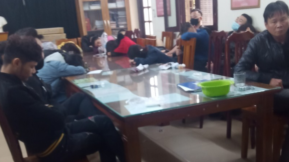dot kich quan bar 15 hang tre tam giu hon 100 dan choi