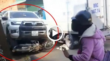 tai xe lieu mang lai xe ban tai dam loat xe may de tau thoat nhu phim hanh dong