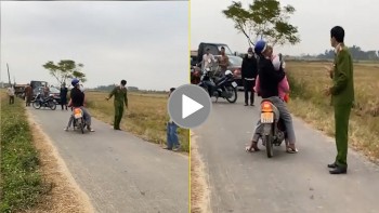 toan canh vu cong an giai vay co gai bi nguoi dan ong cam dao ke co tai canh dong