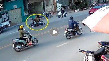 dam phai cho chay rong nam thanh nien di xe may nga nhao