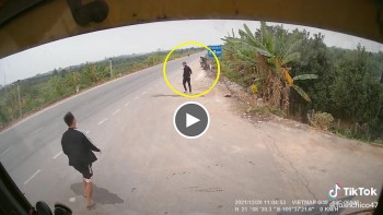 hai ten trom hon nhien tra lai tang vat sau khi bi phat hien